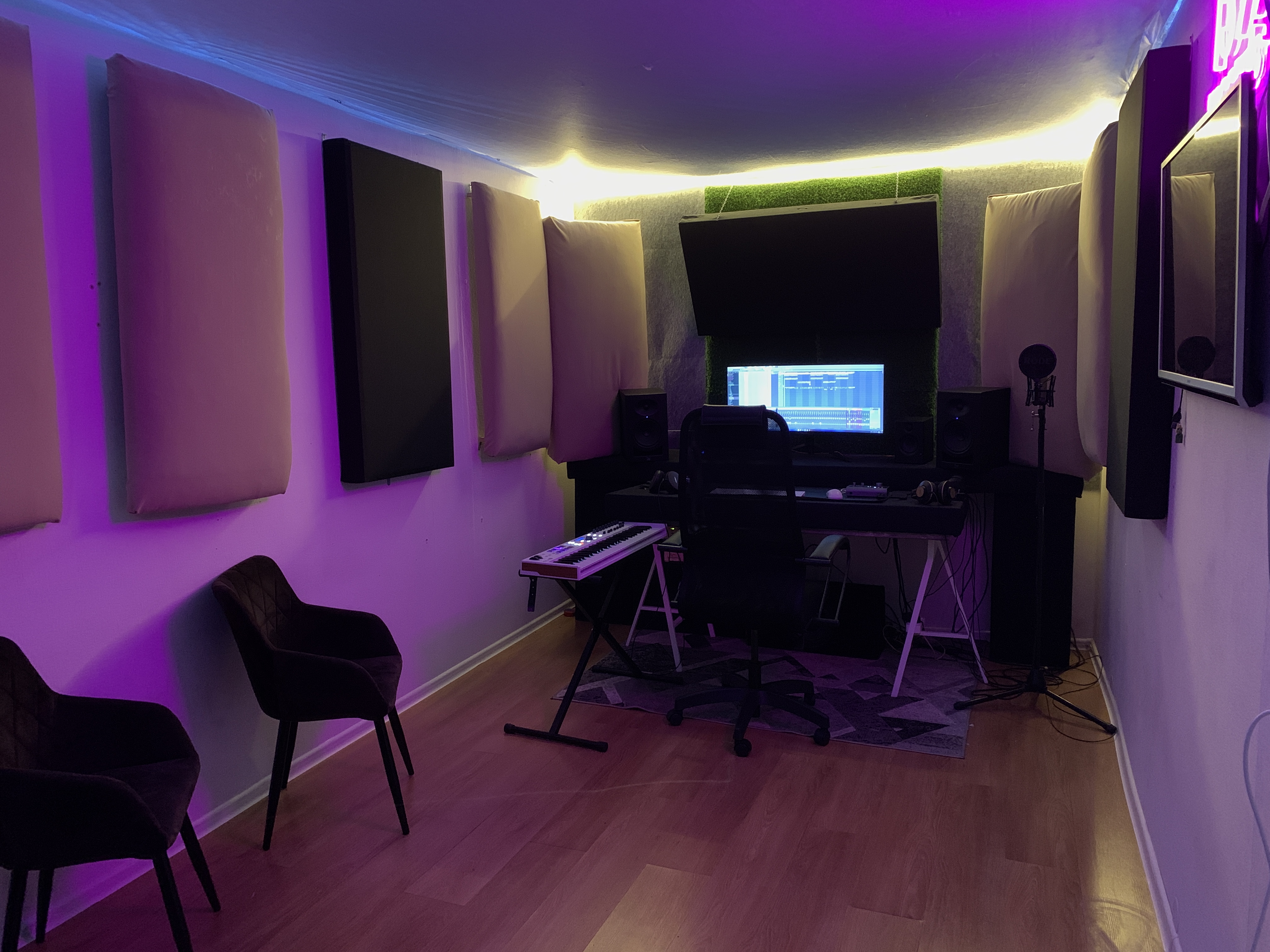 Атмосфера студии 1599records